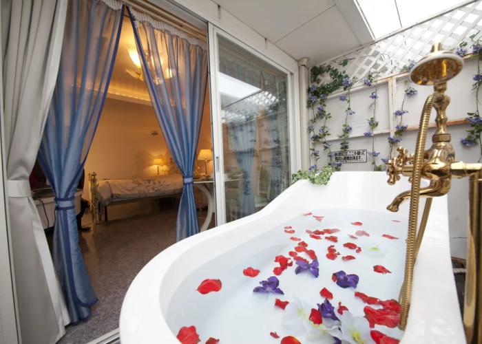 V Hotel - Adults Only
