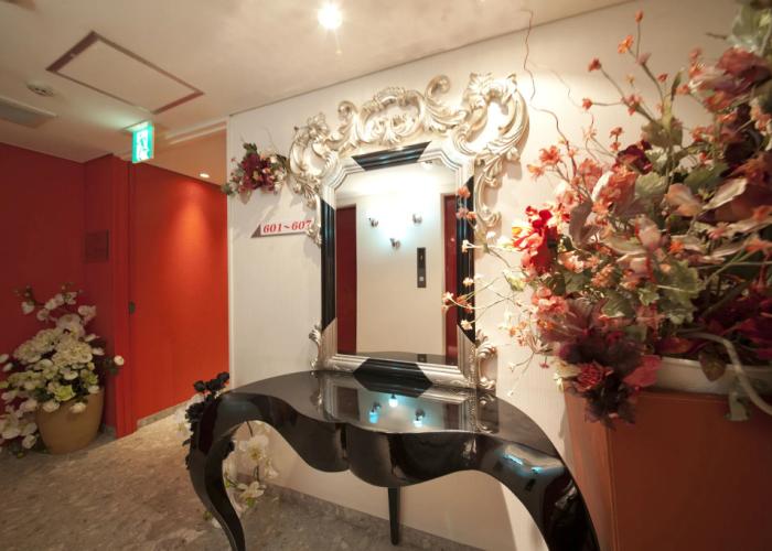 V Hotel - Adults Only