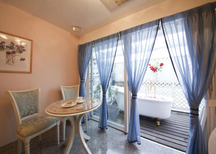 V Hotel - Adults Only