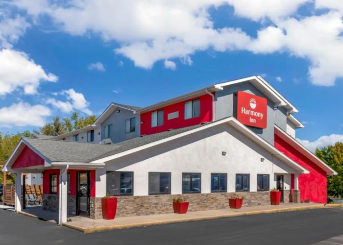 Harmony Inn & Suites