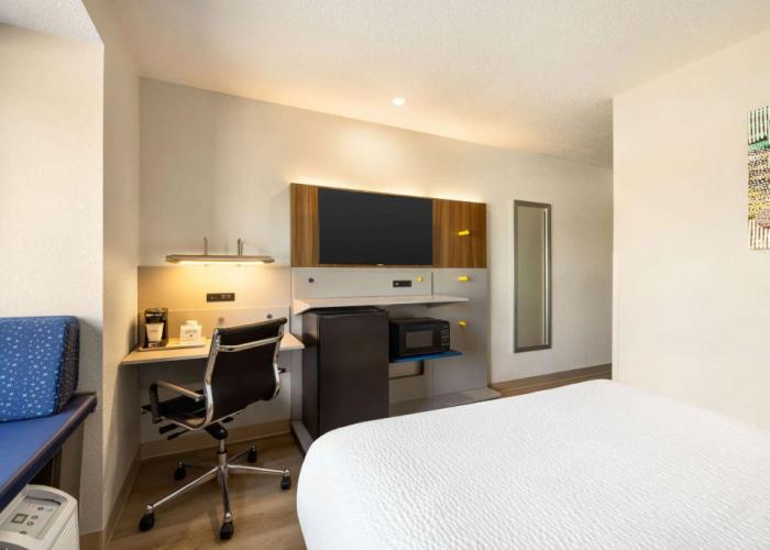 Microtel Inn & Suites by Wyndham New Ulm