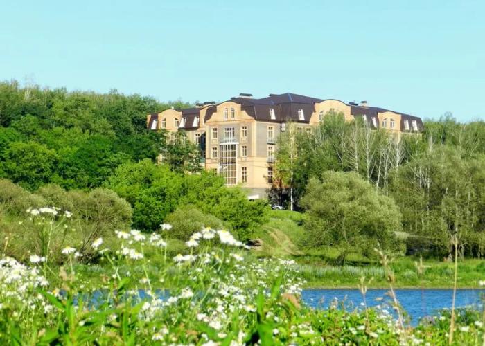 Roshcha Nevest Hotel