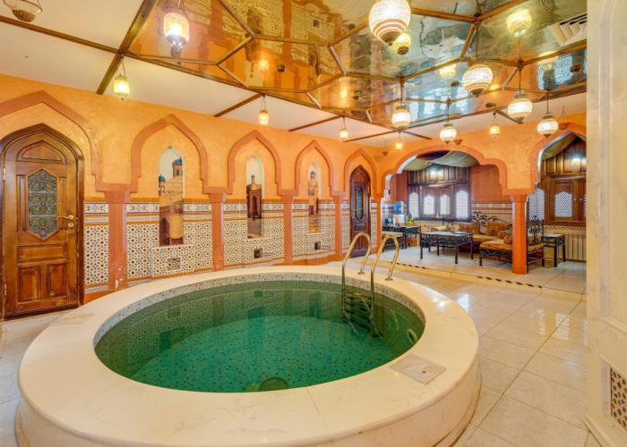 Avrora Hotel