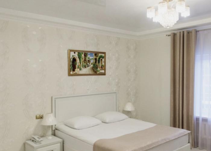 Dajmond Lugovaya Hotel