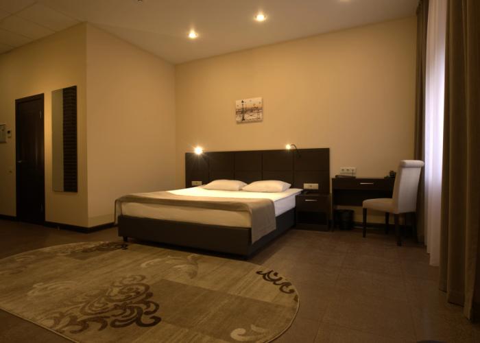 Dajmond Lugovaya Hotel