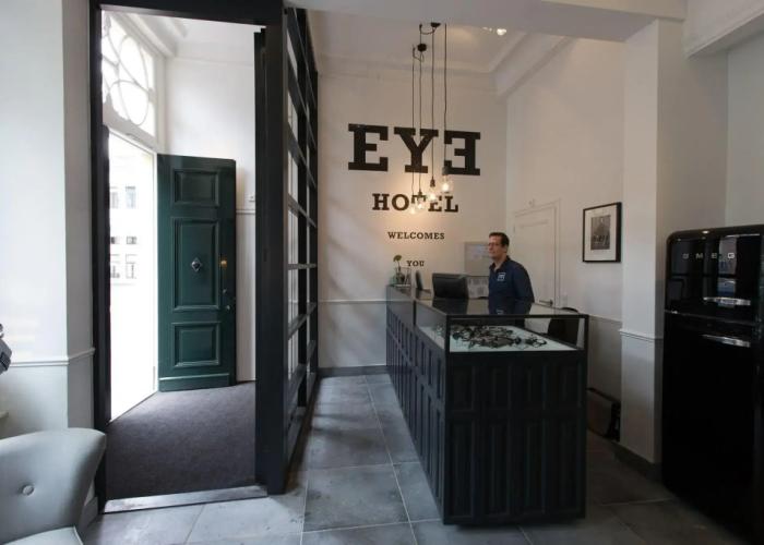 Eye Hotel