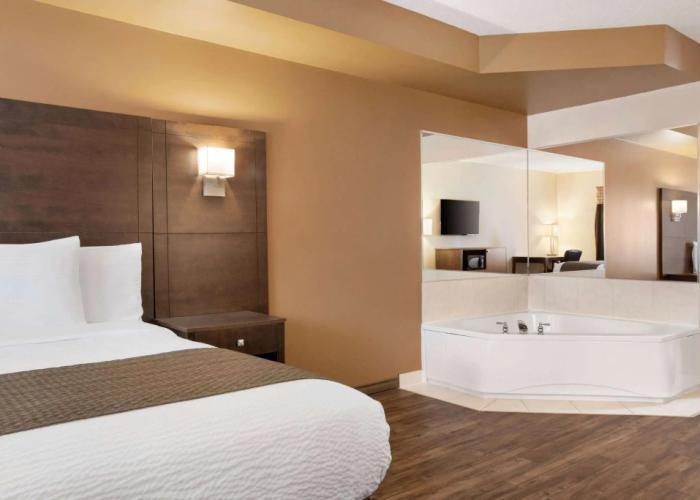 Days Inn by Wyndham Leamington