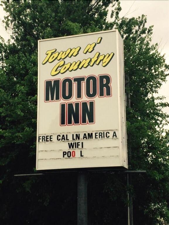 Town N Country Motor Inn