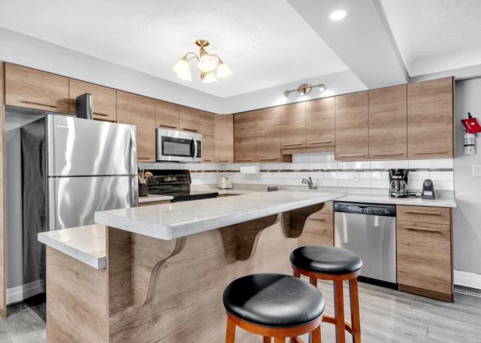Park Bungalow #4 - Seacliff Beach Suites