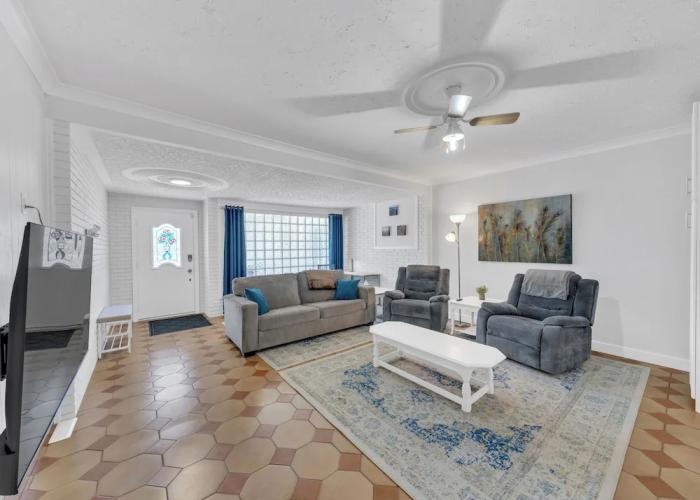 Parkside Flat #5 - Seacliff Beach Suites