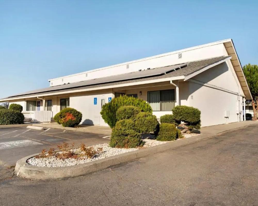 Super 8 by Wyndham Dunnigan