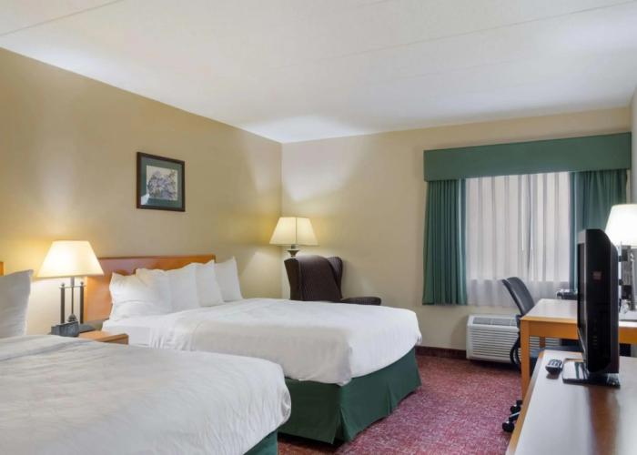 All Seasons Inn & Suites