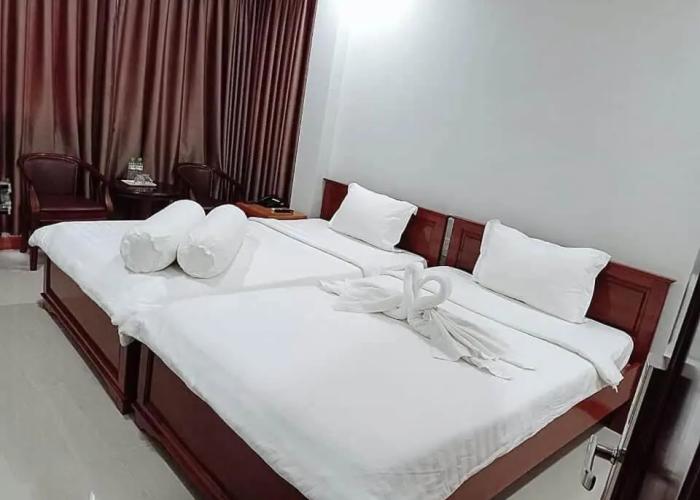 Rich Hotel