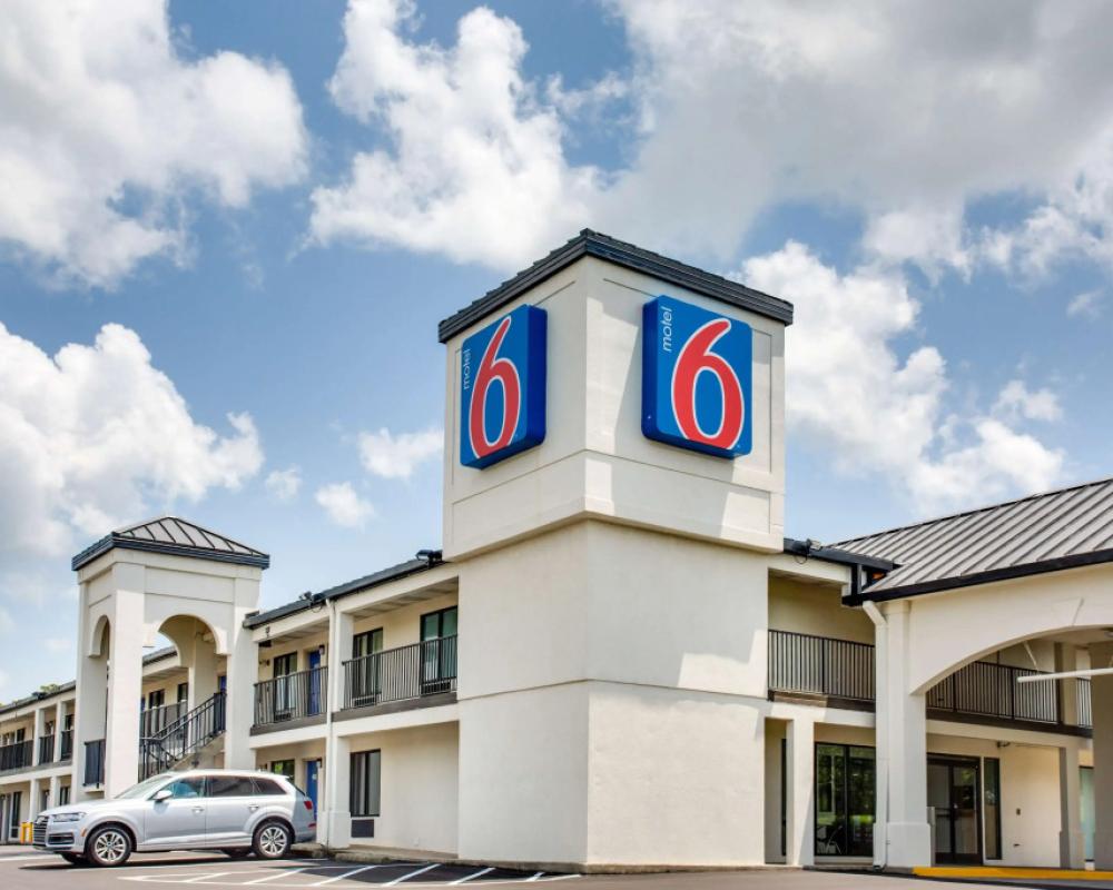 Motel 6 White House, TN