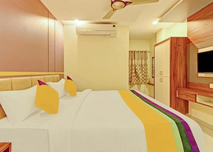 Itsy Hotels Sri Sai Grand Inn