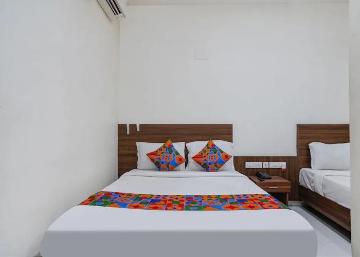 Fabhotel V Grand