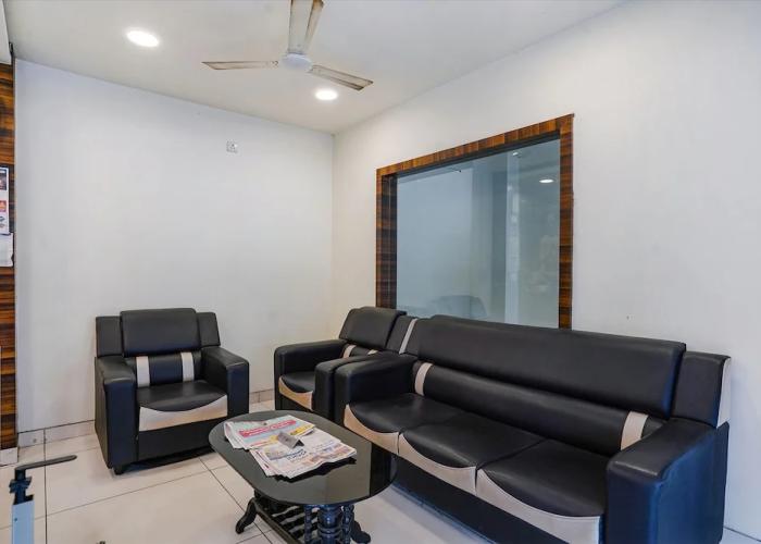 Fabhotel V Grand