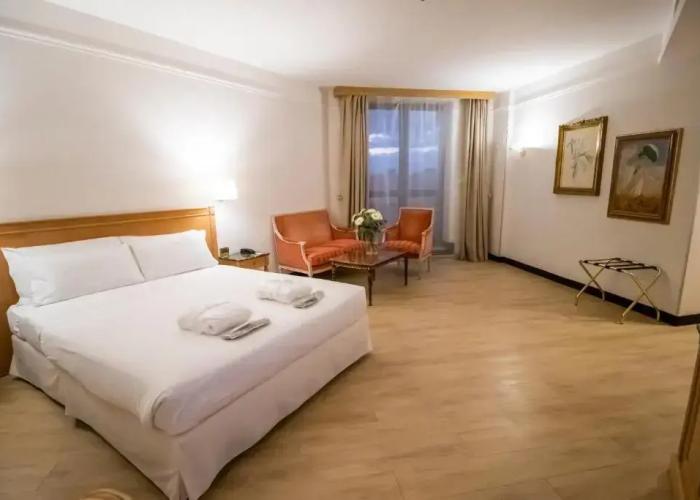 SHG Hotel De La Ville