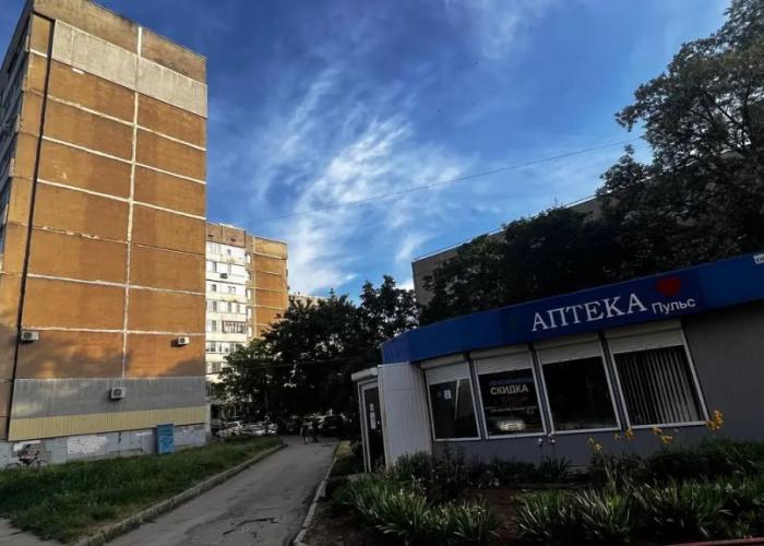 Apartments on Kurchatov Avenue 23