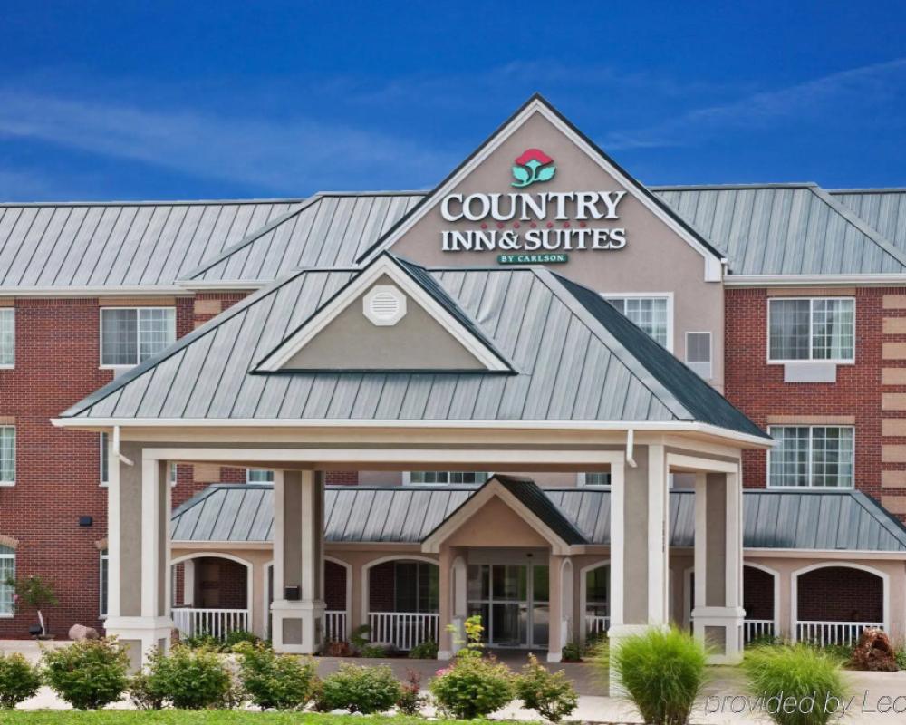 Country Inn & Suites by Radisson, Valparaiso, IN