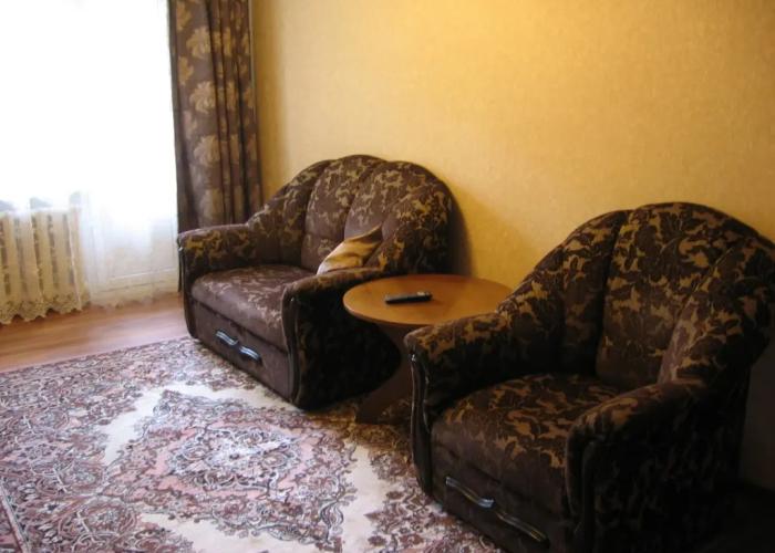 Kvartira Na Prospekte Chernyakhovskogo Apartments