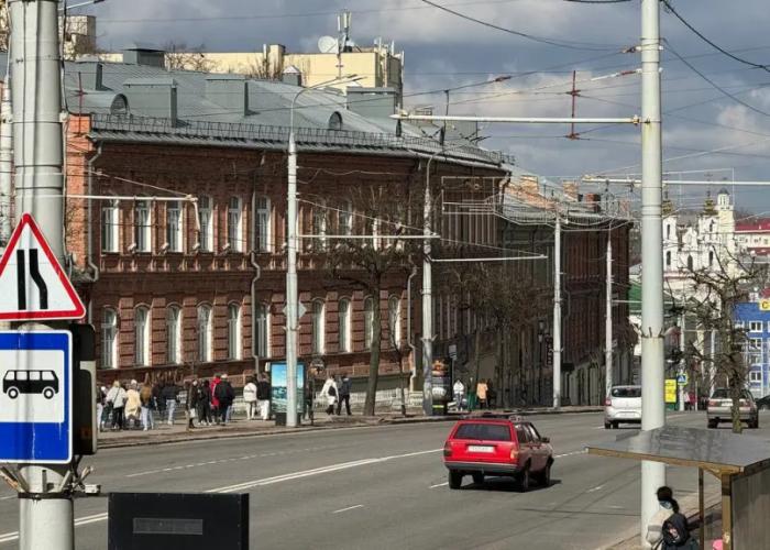 Dvukhkomnatnaya V Samom Tsentre Apartments