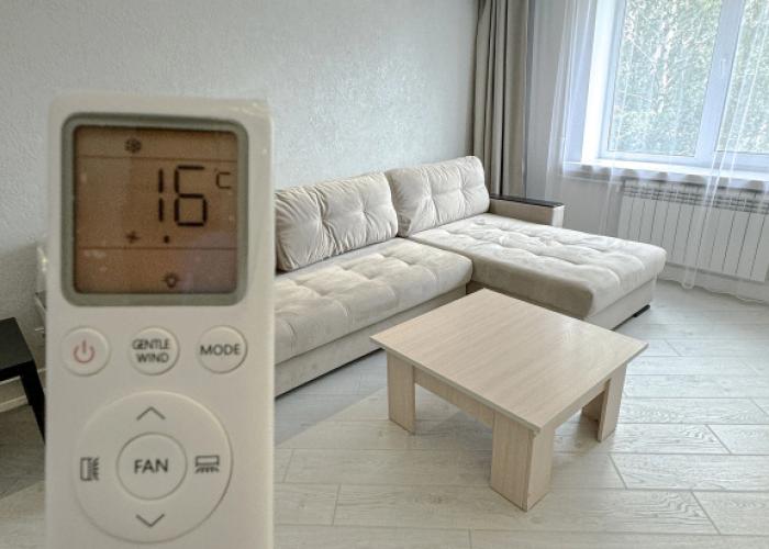 Na Chkalova Posle Remonta, 2 Komnaty: Gostinaya i Spalnya Apartments
