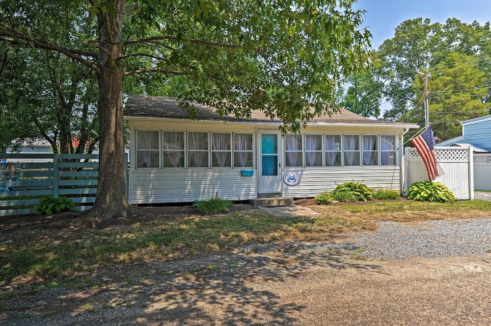 'the Blue Crab Cottage' - 3 Blocks From The Beach!