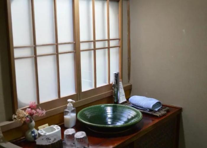 Yadoya Manjiro