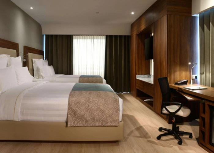 HS HOTSSON Hotel Irapuato