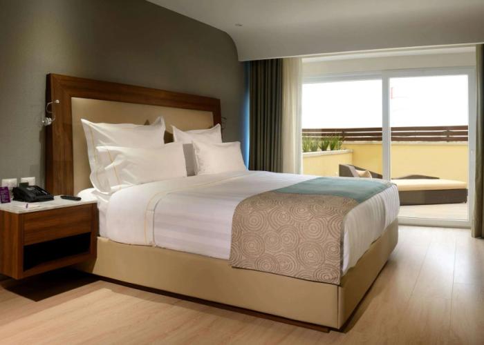 HS HOTSSON Hotel Irapuato