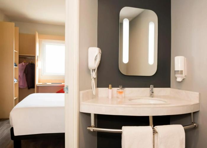 ibis Irapuato