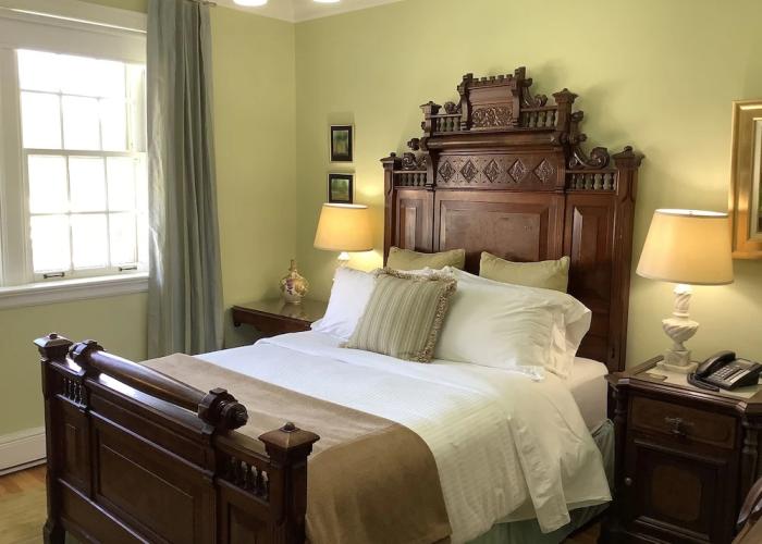 Manoir Chamberland (Adults Only, No Pets)