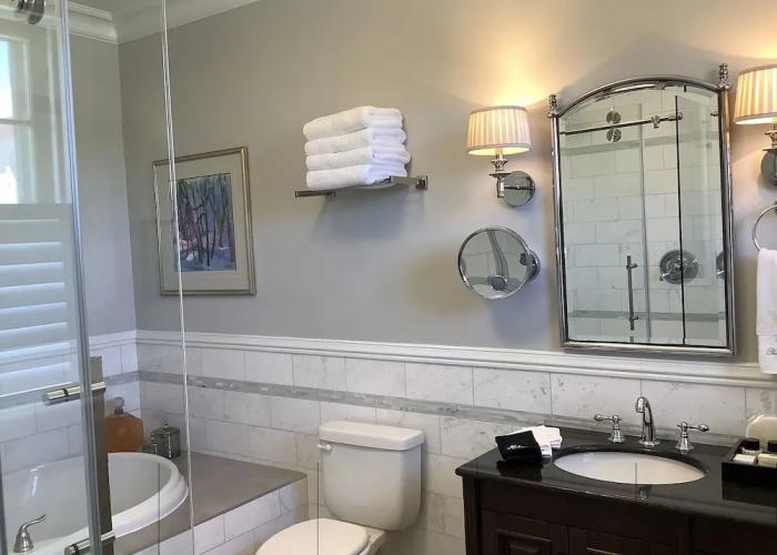 Manoir Chamberland (Adults Only, No Pets)