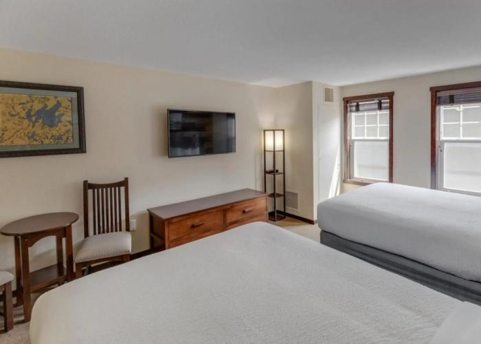 Chase On The Lake Resort Hotel