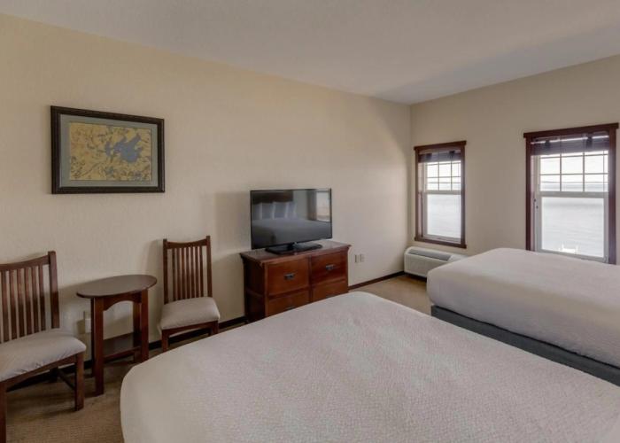 Chase On The Lake Resort Hotel