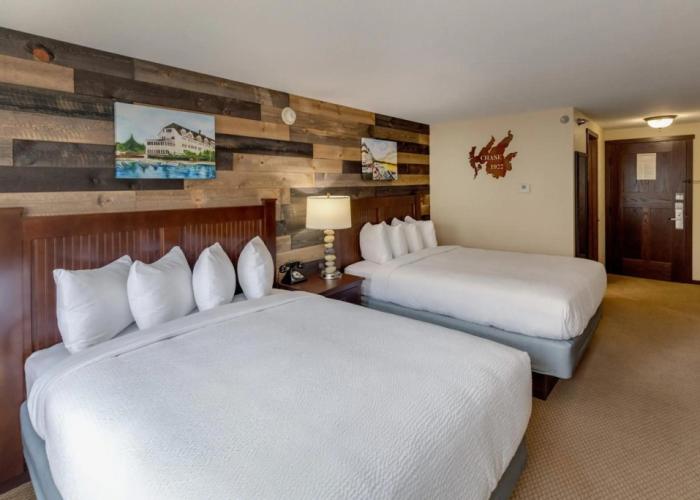 Chase On The Lake Resort Hotel