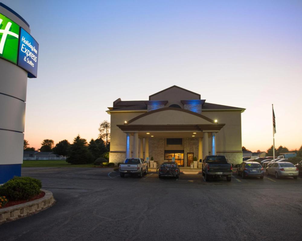 Holiday Inn Express & Suites Wauseon by IHG