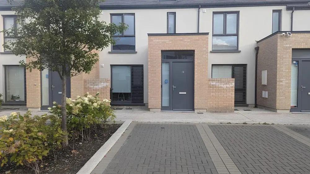 Private Rooms in a Peaceful Neighborhood