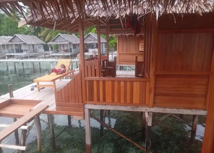 Sunset Homestay Arborek