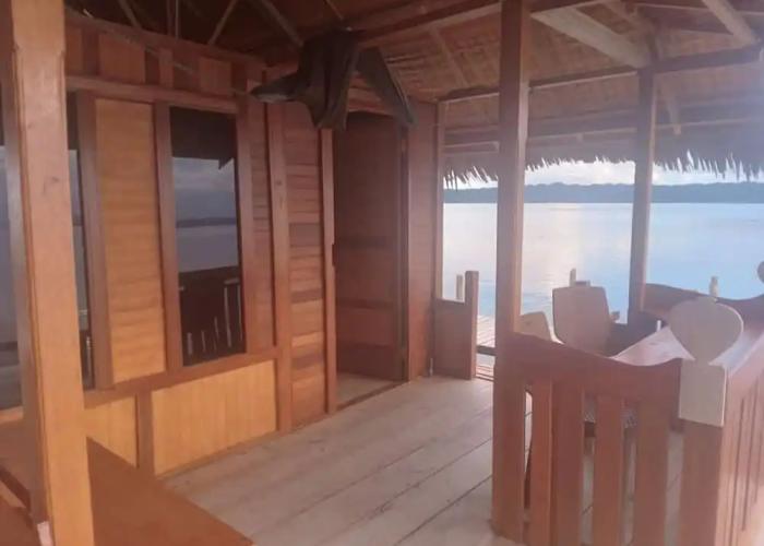 Sunset Homestay Arborek