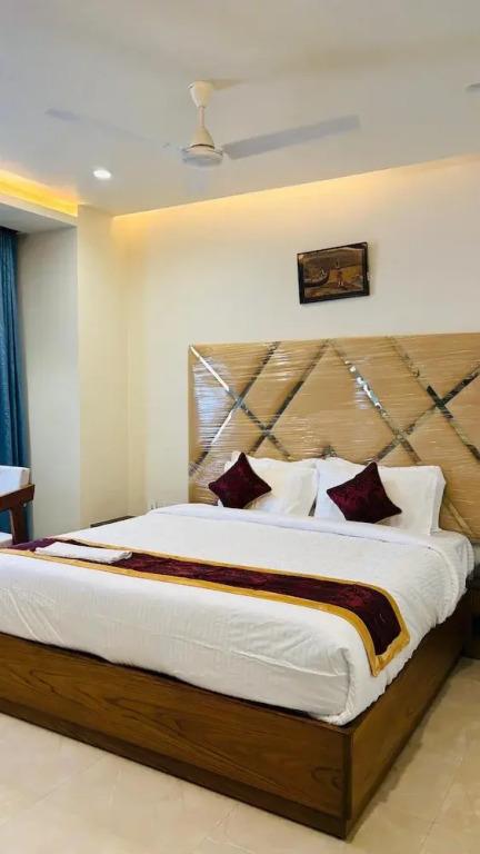 MK Naidu Hotel & Conventions Center