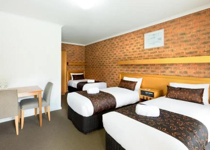 Advance Motel