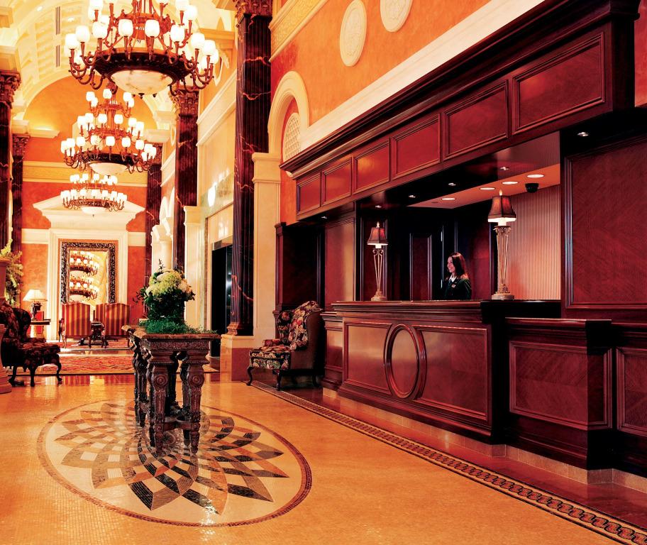 Acqualina Resort & Residences On The Beach