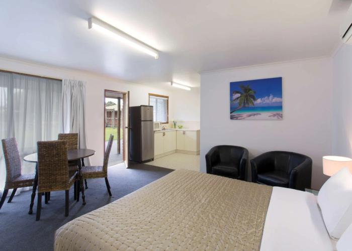 Best Western Colonial Village Motel