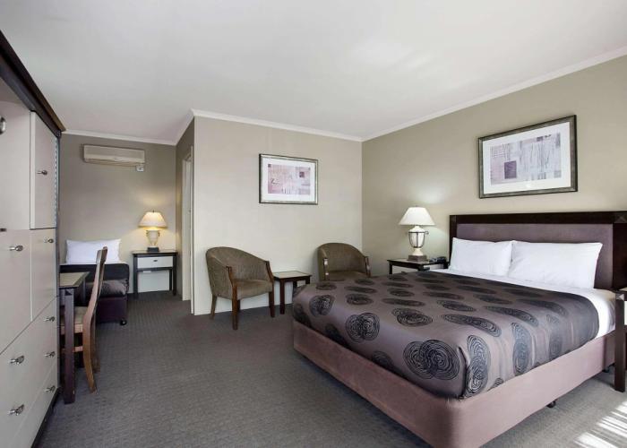 Comfort Inn On Raglan