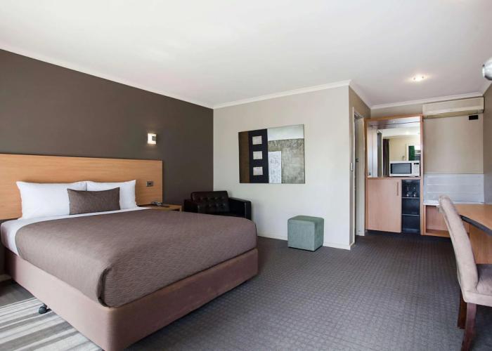Comfort Inn On Raglan