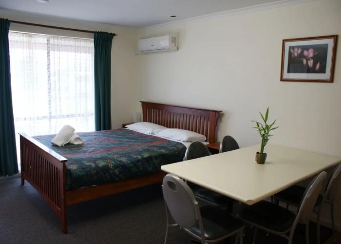 Warrnambool Motel and Holiday Park