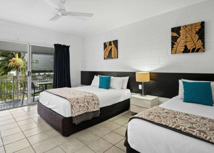 Colonial Palms Motor Inn