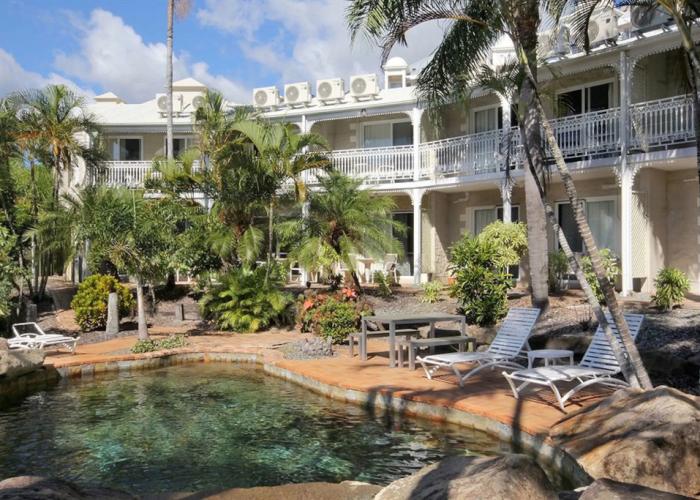 Colonial Palms Motor Inn